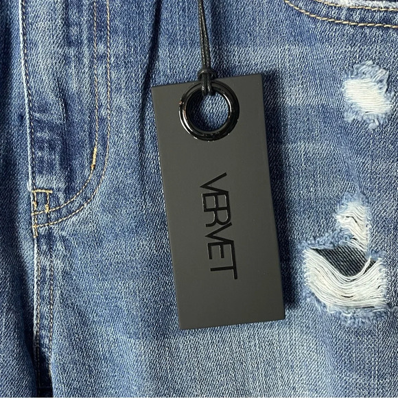 NWT Vervet Distressed Cropped Boyfriend Jeans Size 28 - Picture 4 of 10